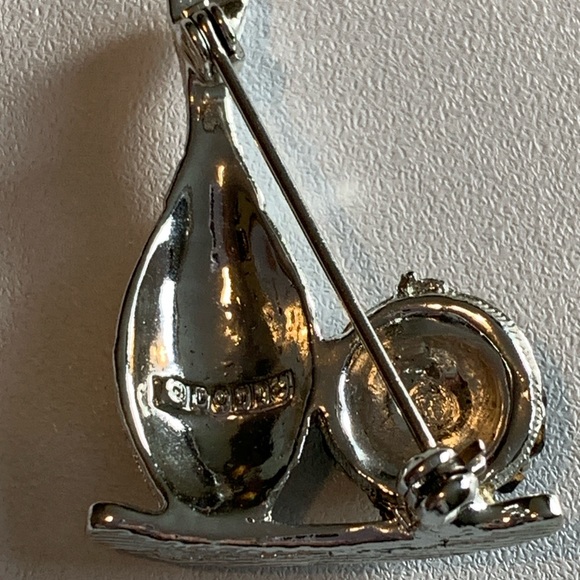 Vintage signed bowling pin. - Picture 4 of 5